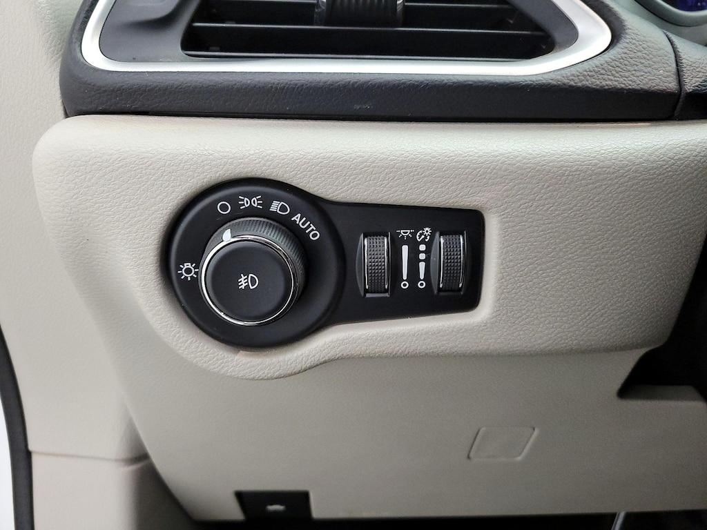 used 2020 Chrysler Pacifica car, priced at $24,998