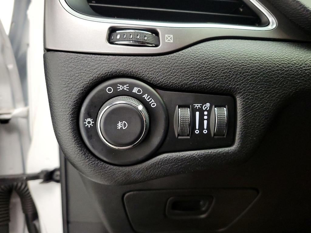 used 2020 Jeep Cherokee car, priced at $18,998