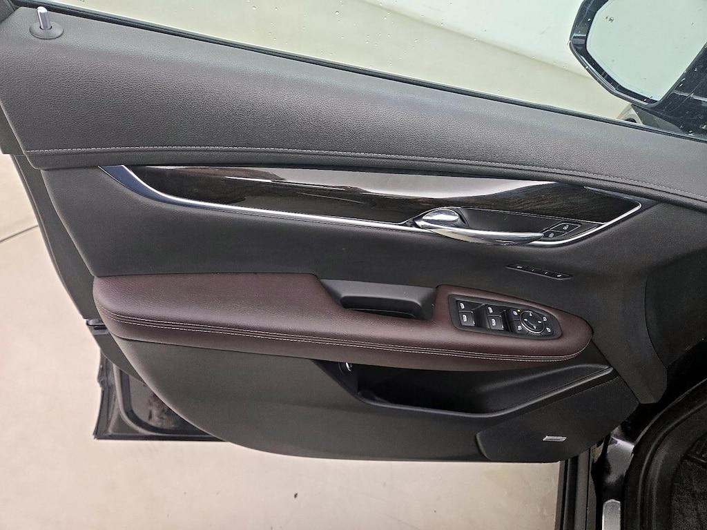 used 2021 Cadillac XT6 car, priced at $32,998