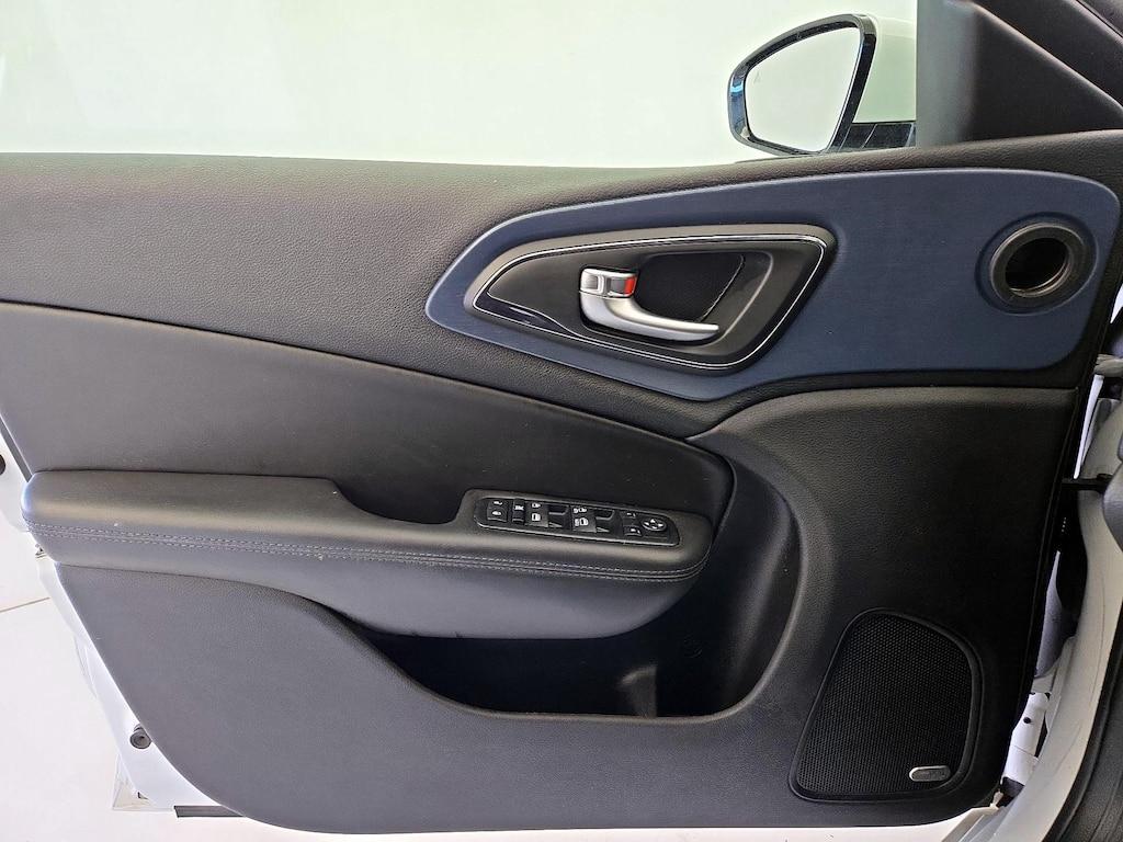 used 2015 Chrysler 200 car, priced at $11,998