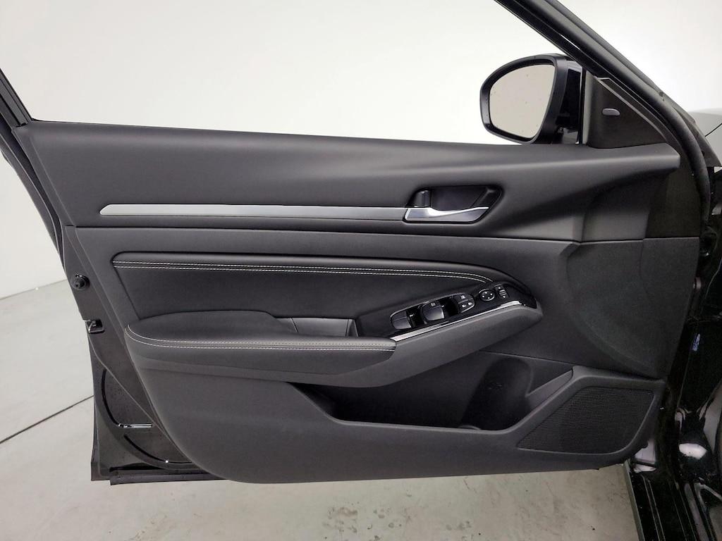 used 2023 Nissan Altima car, priced at $25,998
