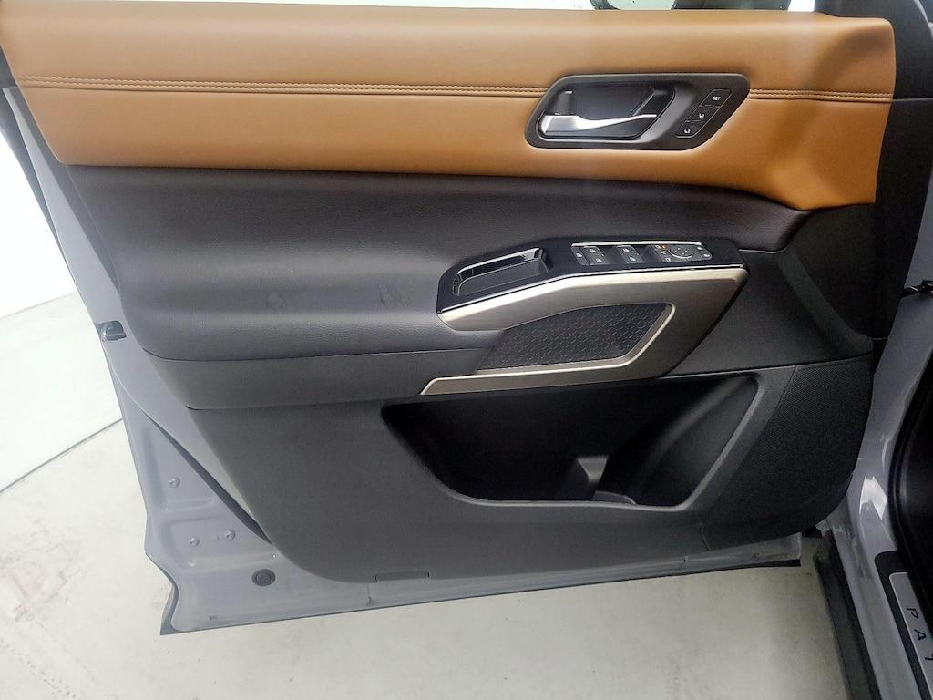 used 2025 Nissan Pathfinder car, priced at $46,998