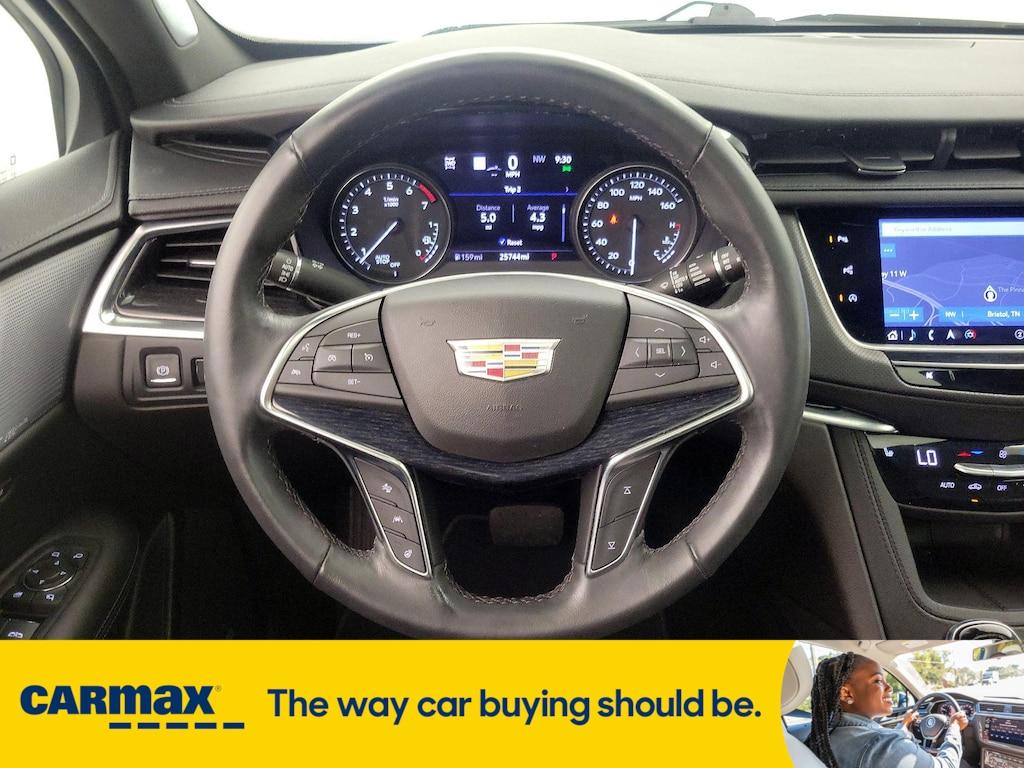 used 2022 Cadillac XT5 car, priced at $34,998
