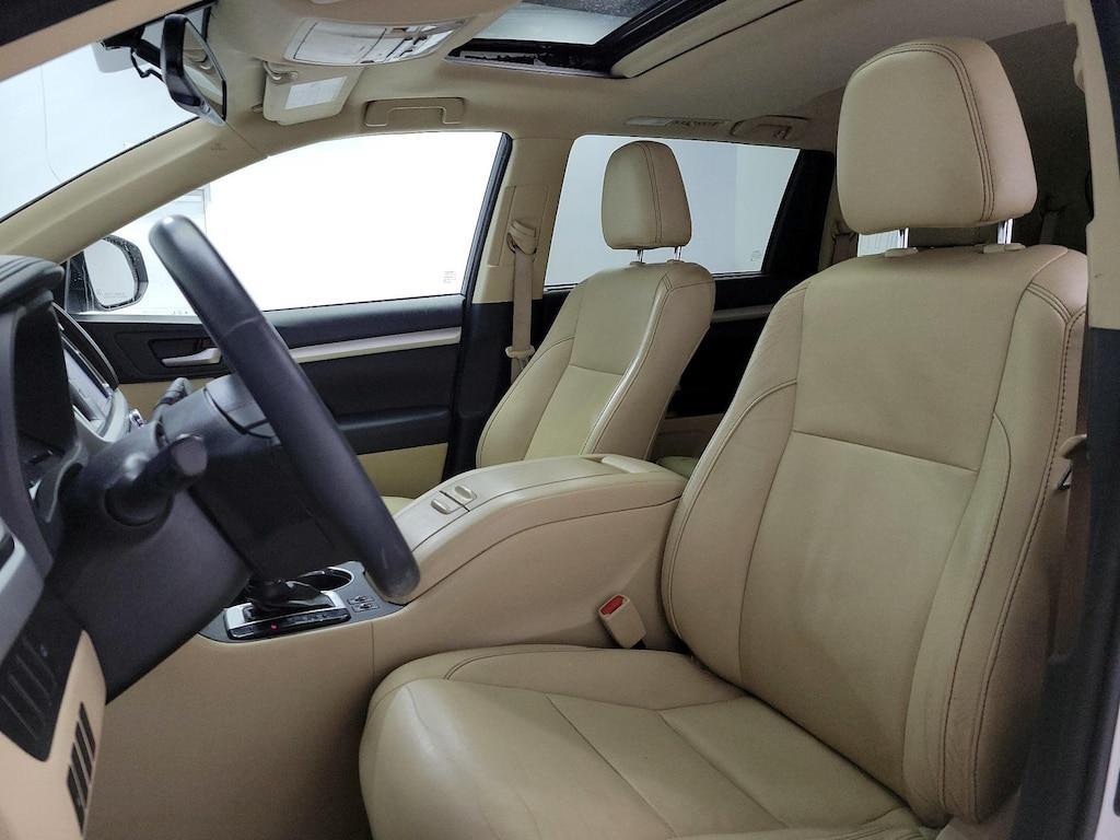 used 2016 Toyota Highlander car, priced at $20,998