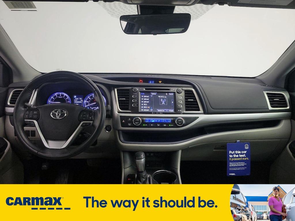 used 2019 Toyota Highlander car, priced at $28,998