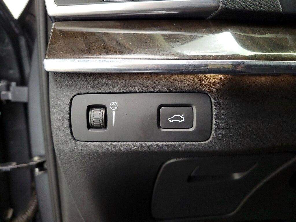used 2018 Volvo XC90 car, priced at $22,998