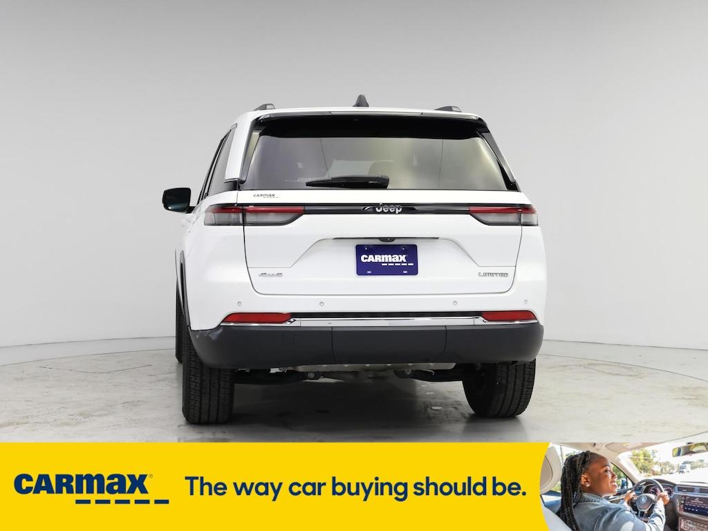 used 2022 Jeep Grand Cherokee car, priced at $32,998