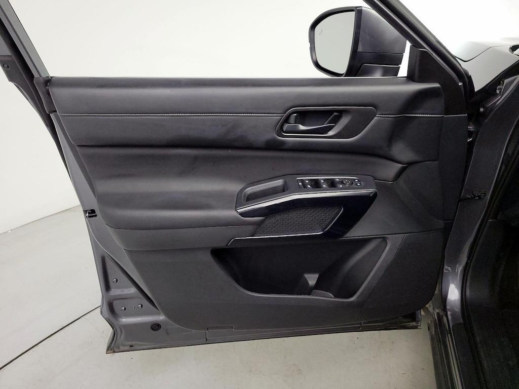 used 2025 Nissan Pathfinder car, priced at $32,998