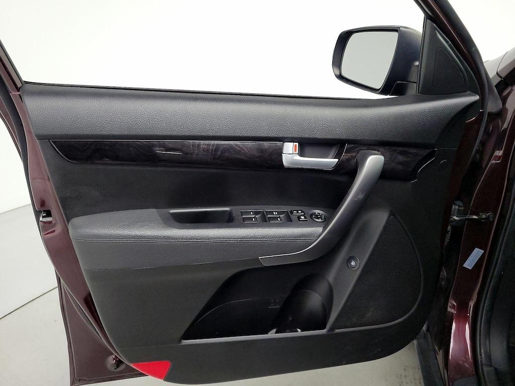 used 2015 Kia Sorento car, priced at $13,998
