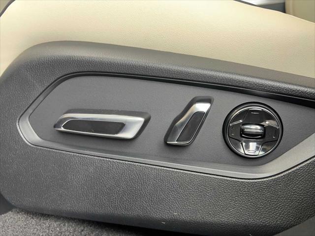 new 2025 Acura RDX car, priced at $56,400