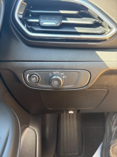 used 2023 Chevrolet Bolt EUV car, priced at $21,900