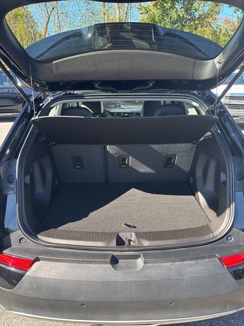 used 2023 Chevrolet Bolt EUV car, priced at $21,900