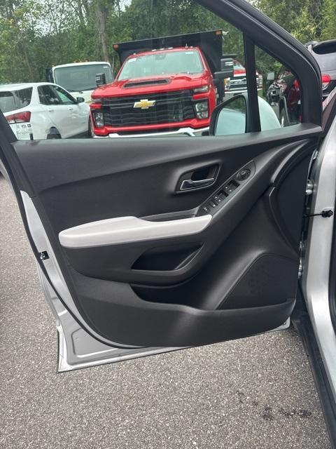 used 2022 Chevrolet Trax car, priced at $16,990