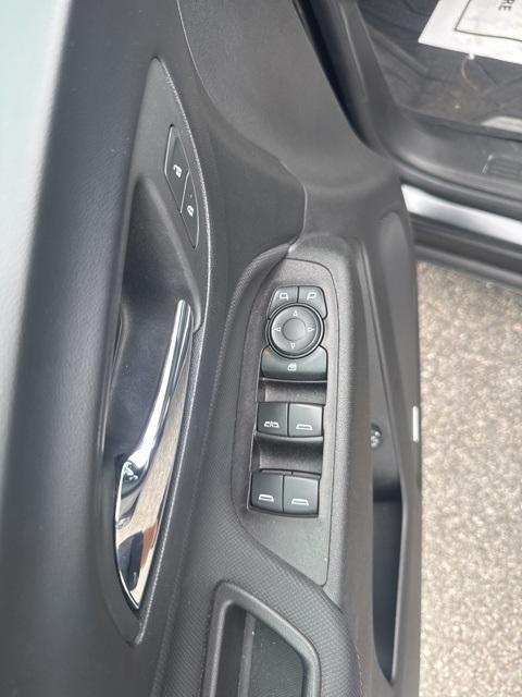 used 2022 Chevrolet Equinox car, priced at $23,990