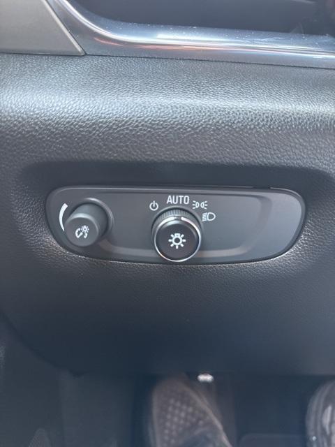 used 2023 Chevrolet Traverse car, priced at $32,970