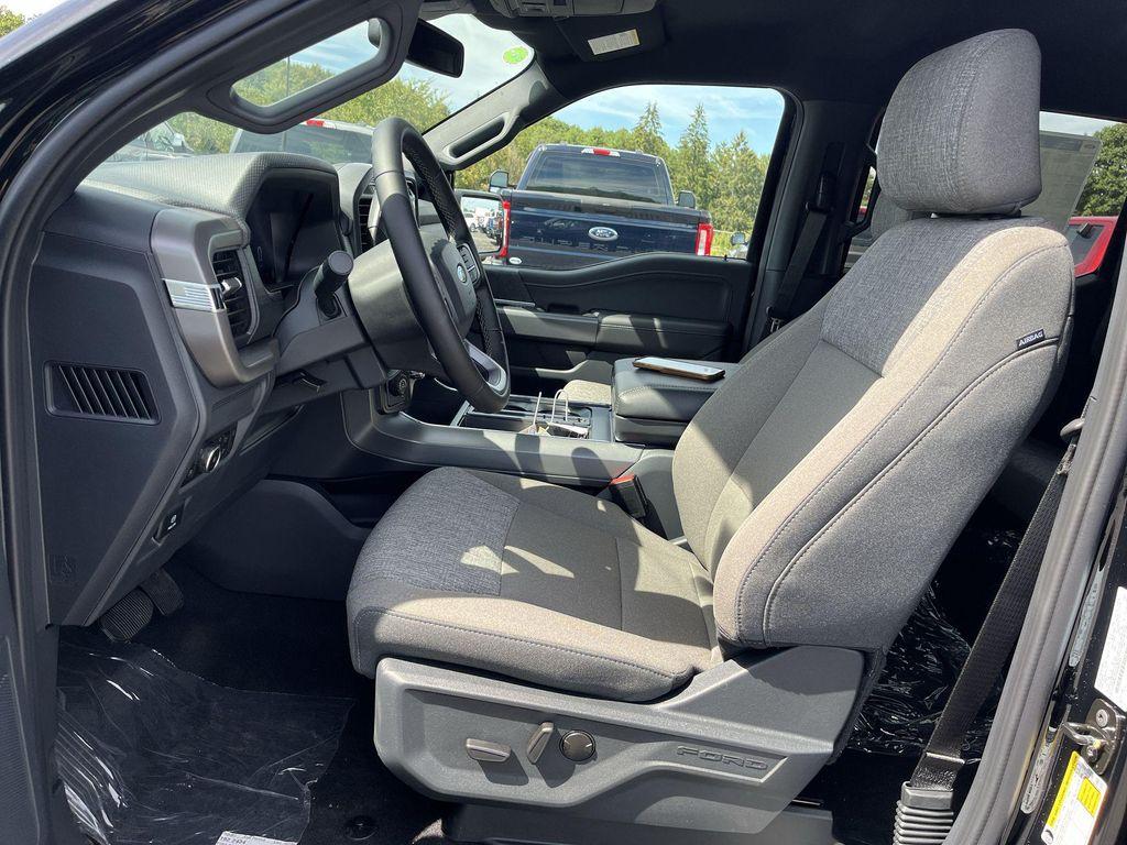 new 2025 Ford F-150 car, priced at $60,118