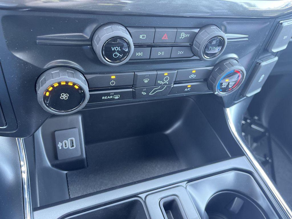 new 2025 Ford F-150 car, priced at $47,463