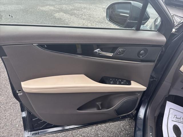 used 2023 Lincoln Nautilus car