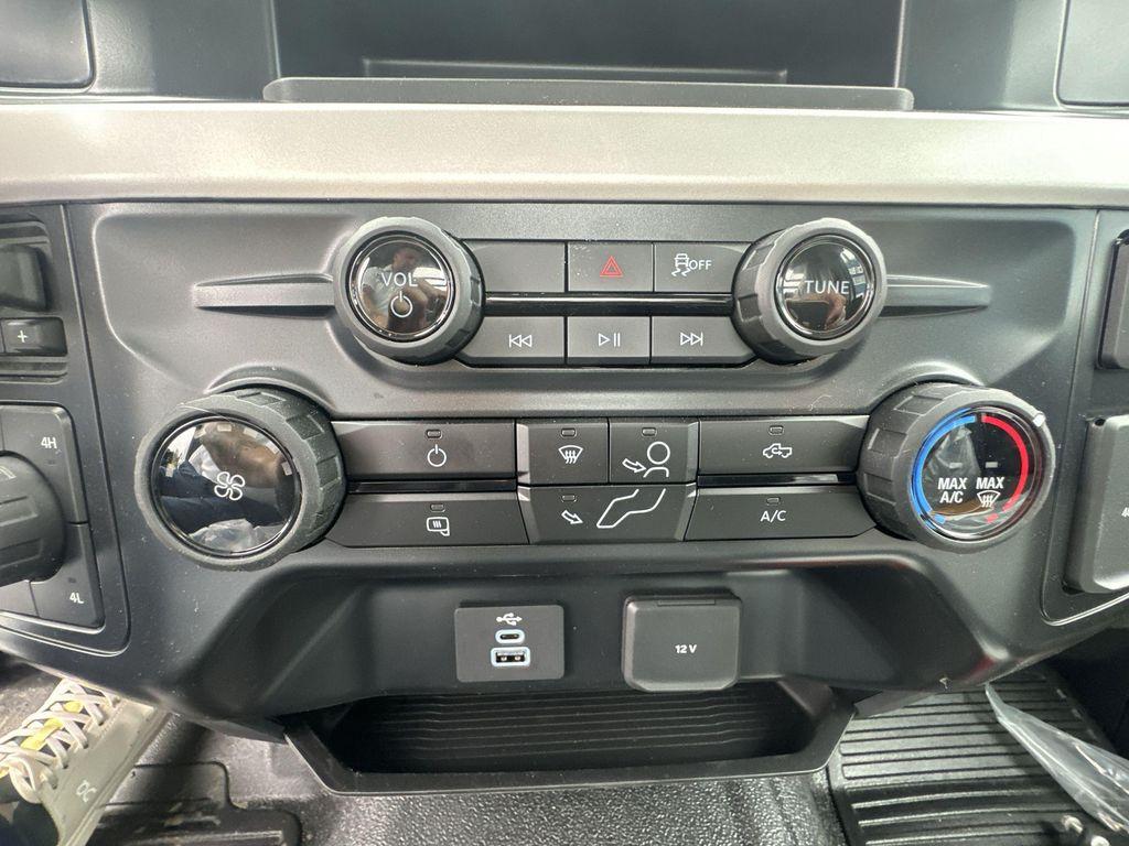 new 2025 Ford F-350 car, priced at $78,315