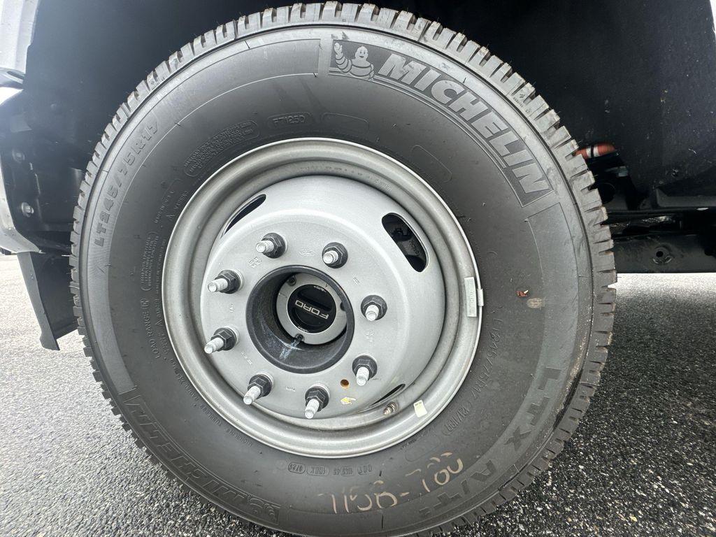 new 2025 Ford F-350 car, priced at $78,315