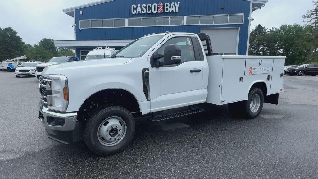 new 2025 Ford F-350 car, priced at $78,315