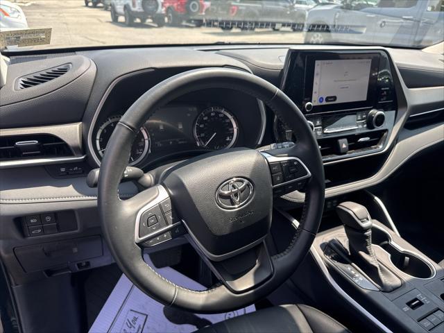 used 2024 Toyota Highlander car, priced at $40,985