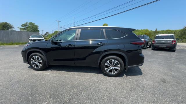 used 2024 Toyota Highlander car, priced at $40,985