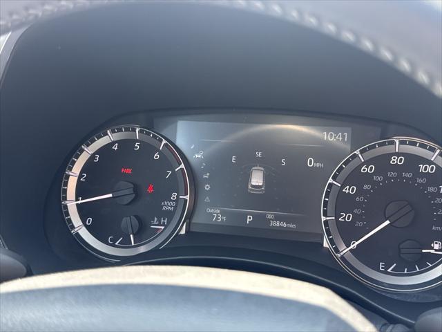 used 2024 Toyota Highlander car, priced at $40,985