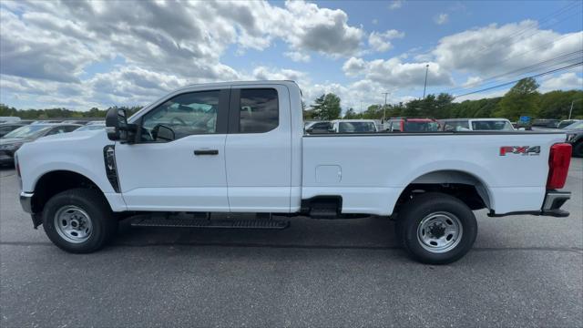 new 2025 Ford F-250 car, priced at $53,258