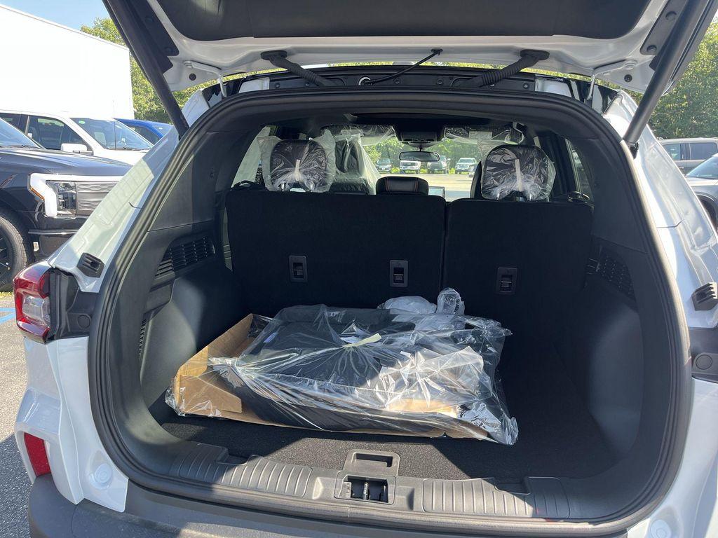 new 2025 Ford Escape car, priced at $36,006