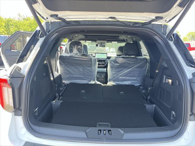 new 2025 Ford Explorer car, priced at $58,546