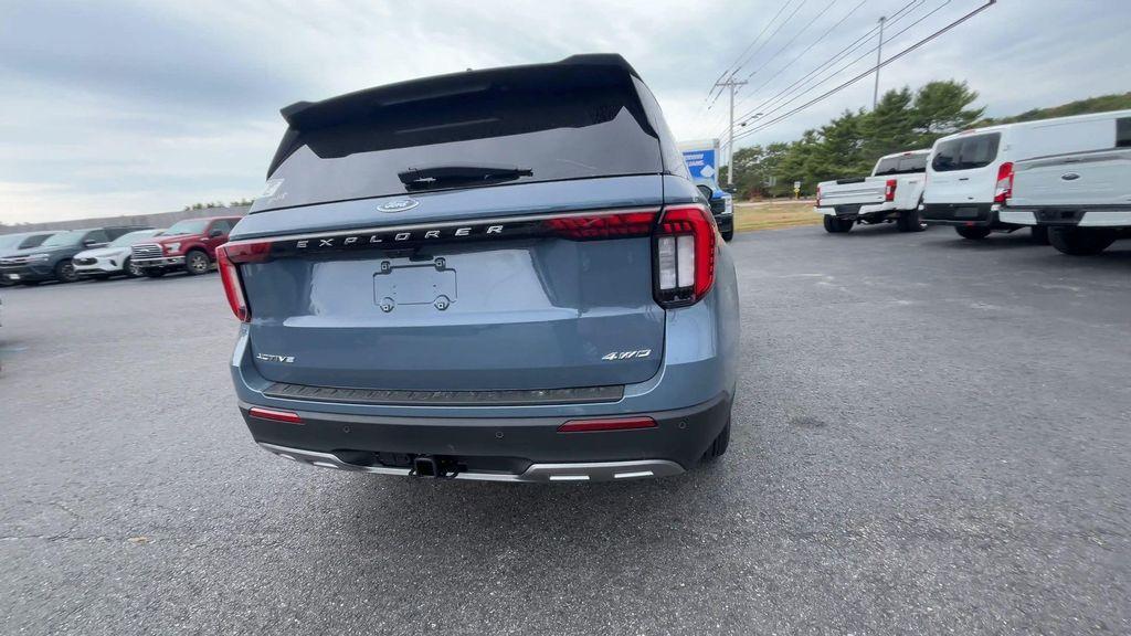 new 2025 Ford Explorer car, priced at $48,338