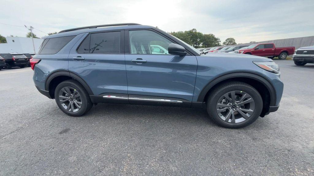 new 2025 Ford Explorer car, priced at $48,338