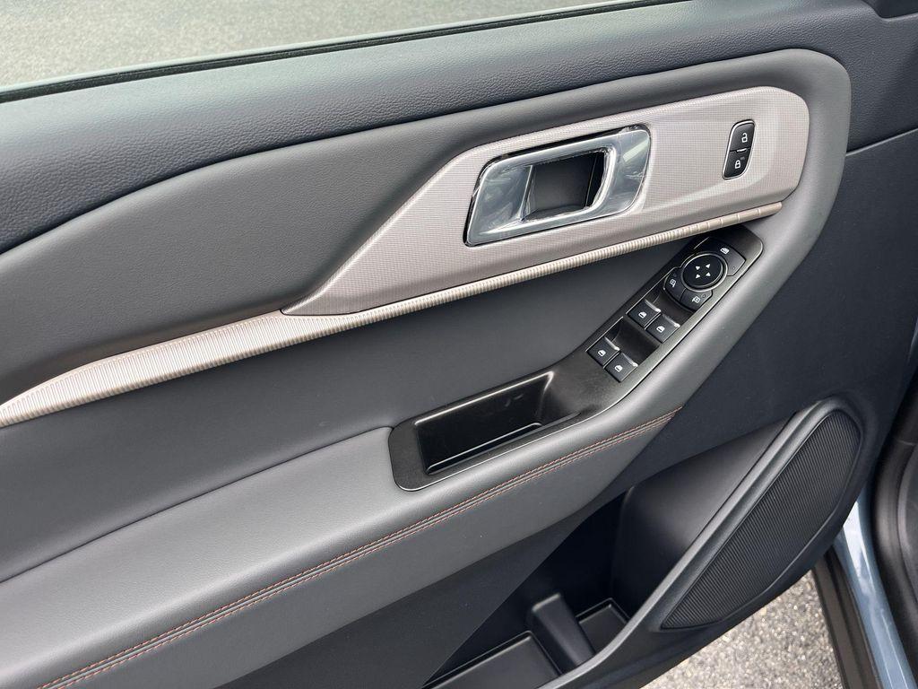 new 2025 Ford Explorer car, priced at $48,338