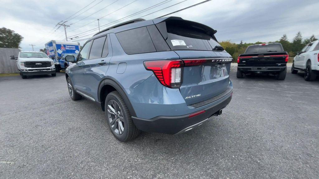 new 2025 Ford Explorer car, priced at $48,338