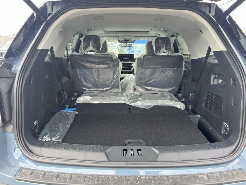 new 2025 Ford Explorer car, priced at $48,338