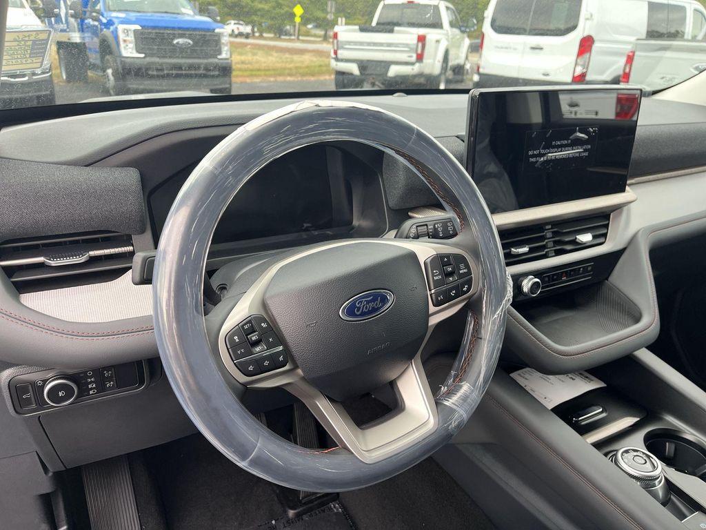 new 2025 Ford Explorer car, priced at $48,338