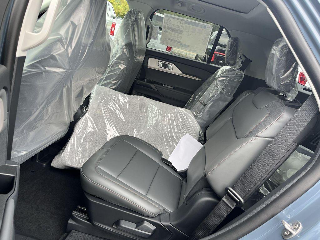 new 2025 Ford Explorer car, priced at $48,338