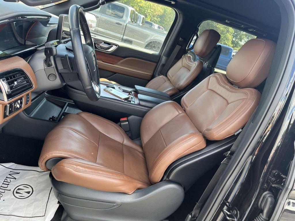used 2024 Lincoln Navigator car, priced at $77,985