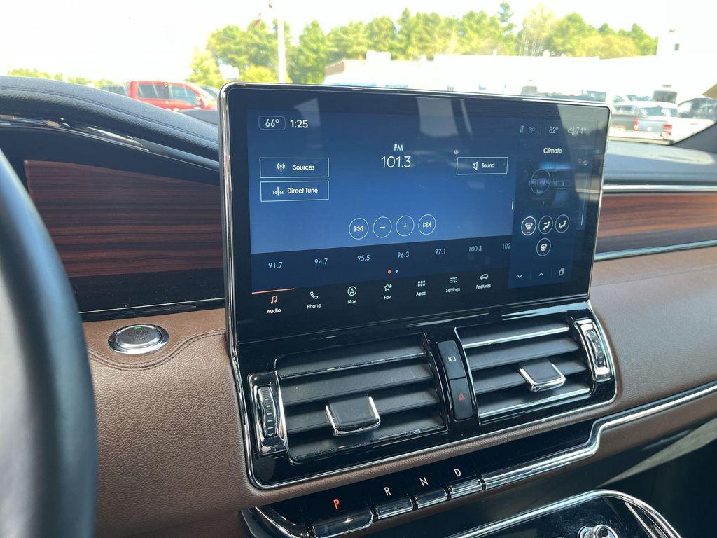 used 2024 Lincoln Navigator car, priced at $77,985