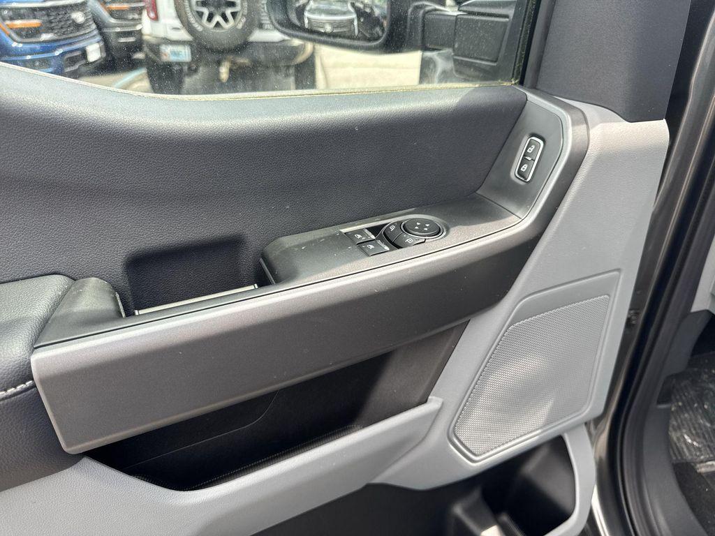 new 2025 Ford F-350 car, priced at $54,729