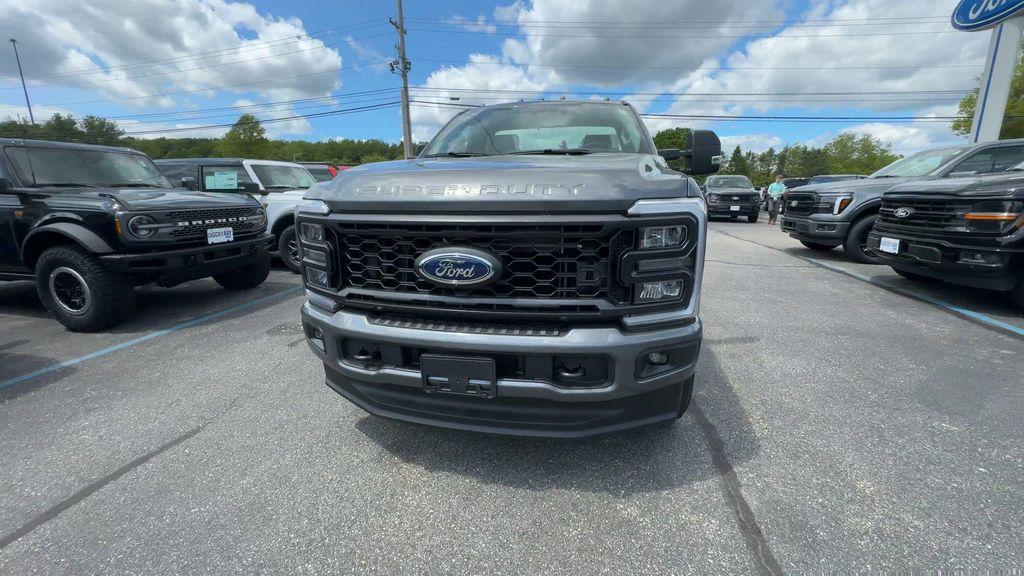 new 2025 Ford F-350 car, priced at $54,729