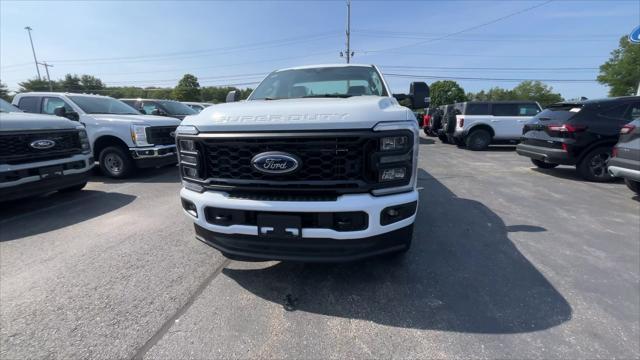 new 2025 Ford F-350 car, priced at $54,569