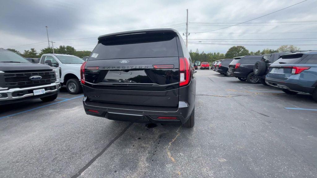 new 2025 Ford Expedition car, priced at $81,813