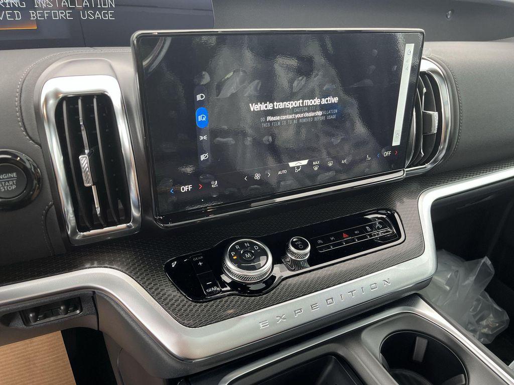 new 2025 Ford Expedition car, priced at $81,813