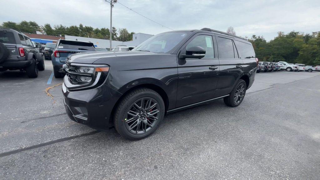 new 2025 Ford Expedition car, priced at $81,813