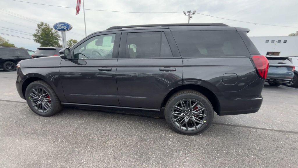 new 2025 Ford Expedition car, priced at $81,813