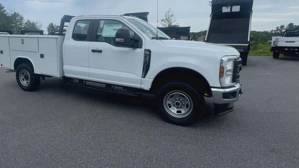 new 2025 Ford F-350 car, priced at $76,265