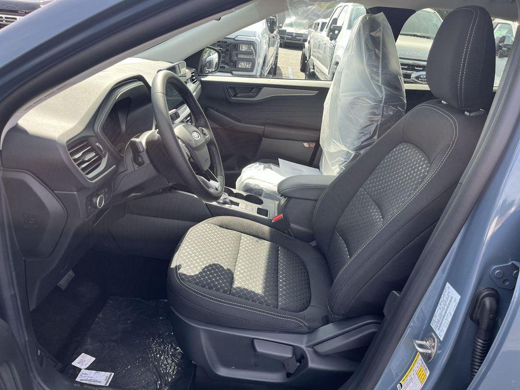 new 2025 Ford Escape car, priced at $31,546