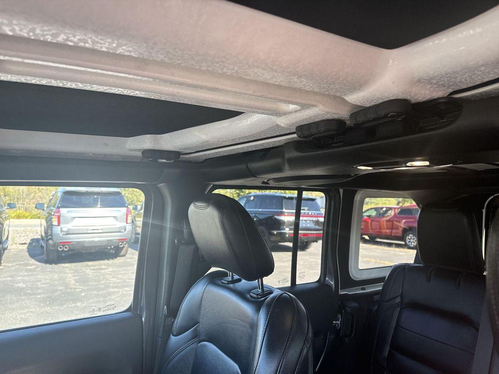 used 2021 Jeep Wrangler Unlimited car, priced at $32,985